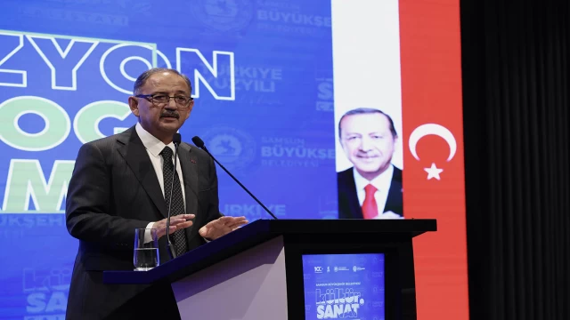 Bakan Özhaseki: Deprem konutlarını dağıtmaya başlıyoruz