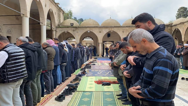 Filistin'de şehit olanlar için Şanlıurfa'da gıyabi cenaze namazı kılındı