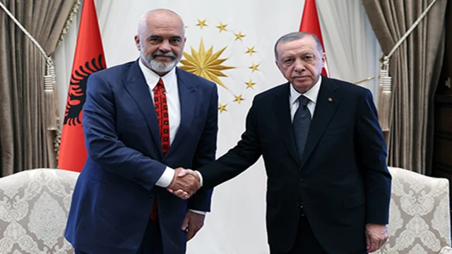 Arnavutluk Başbakanı Edi Rama yarın Türkiye'ye geliyor