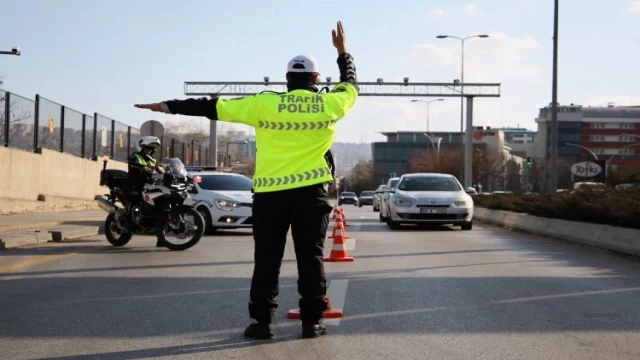 Trafik cezalarında yeni dönem! Süre bir aya uzatıldı