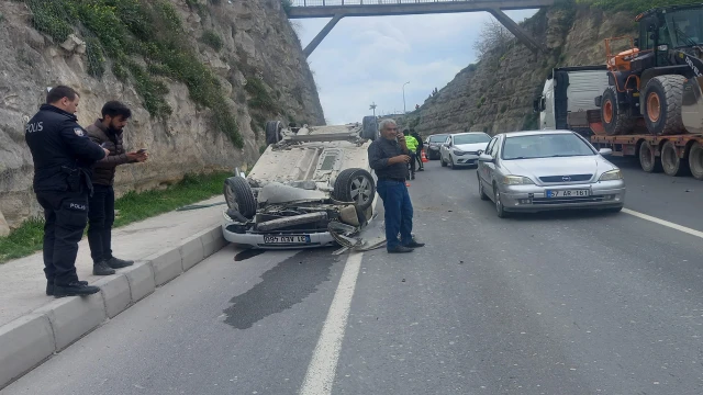 Şanlıurfa'da Kontrolden çıkan araç takla atarak devrildi