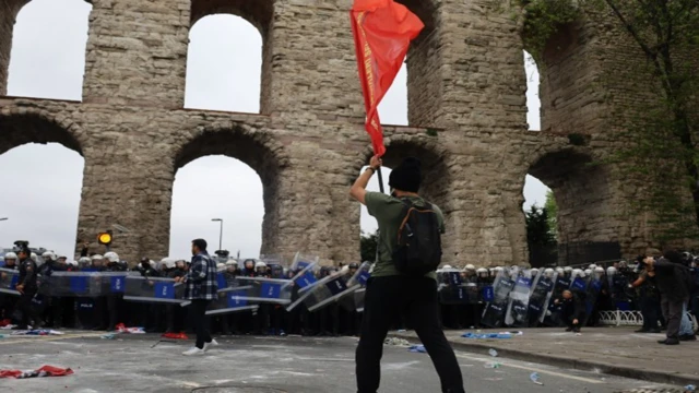 1 Mayıs'ta polise saldıran 29 kişı yakalandı