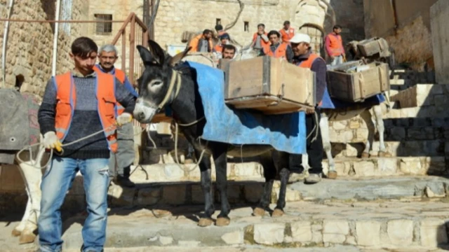 Mardin’de çöp için kullanılan eşeklerin görevi sona eriyor